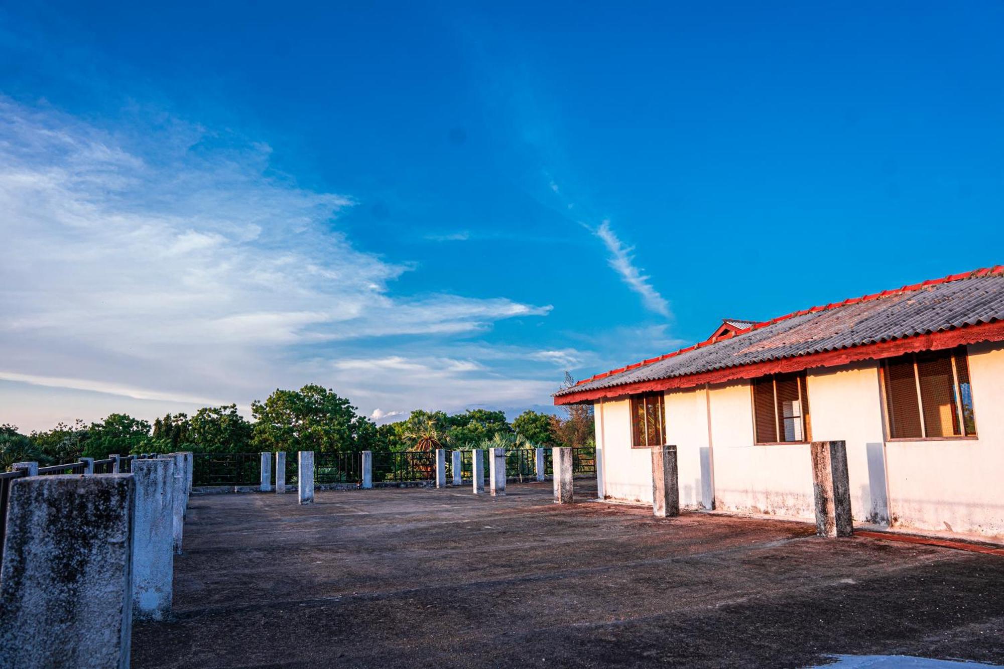Theevanni Resort Trincomalee Extérieur photo
