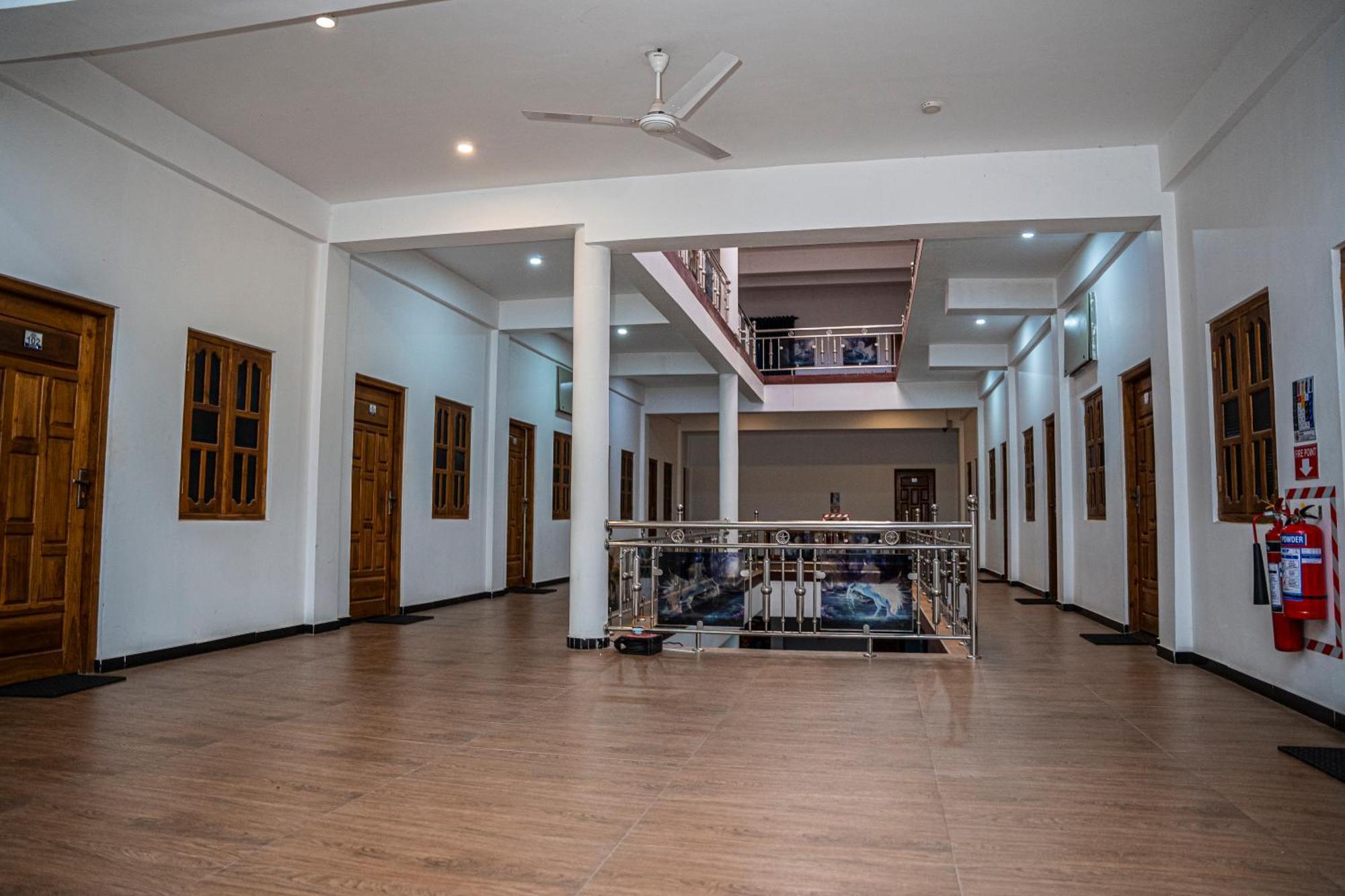 Theevanni Resort Trincomalee Extérieur photo
